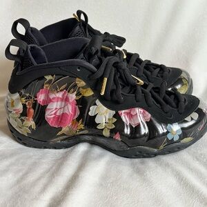 Nike Air Foamposite One "Floral" (AA3963-002) Size 8 W
